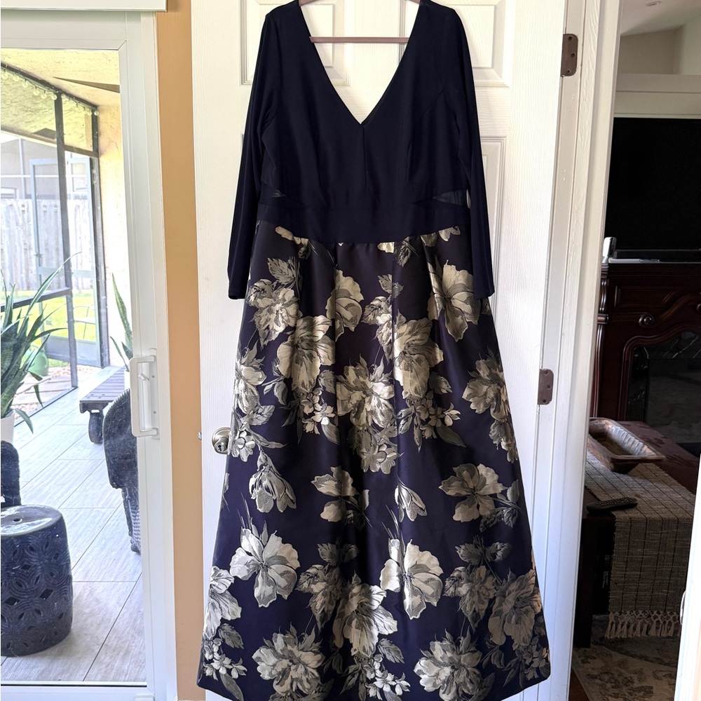 Navy Floral Long Sleeve Dress